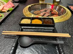 -赤铁扒拉锅·烤串·烤鸽子