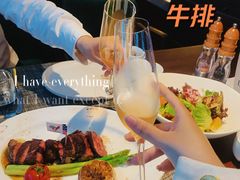 -MONICH牛排融合餐厅(和义大道购物中心店)