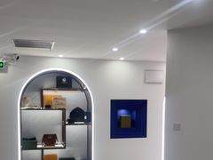 -聚云奢二手奢侈品黄金手表包包回收·中古店(三里屯总店)