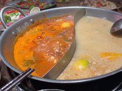 -野山舂·贵州现舂酸汤火锅(鸿通城店)