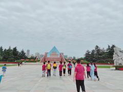 -上海市龙华烈士陵园