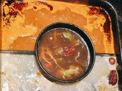 -老牌坊云南鱼豆花火锅(哈西万达店)