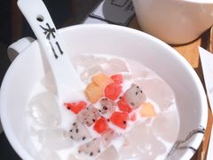 现任椰奶冰粉-太二酸菜鱼(正大广场店)