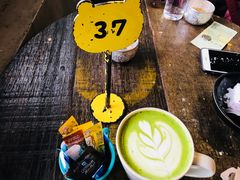 -莓园冰淇淋店