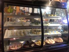 面包甜点陈列柜-欢乐牧场海鲜烤肉自助(牡丹园店)