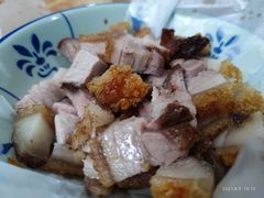 脆口烧肉-园林美食城·本土农家菜(杨和镇店)