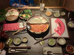 -三出山火锅(南京万象天地店)