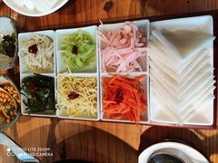 -野山舂·贵州现舂酸汤火锅(鸿通城店)