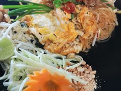 -Chom Cafe and Restaurant