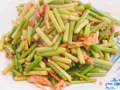 蒜苔炒肉-富临港·蒸汽海鲜·手抓海鲜·炒菜(栈桥店)