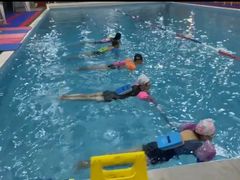 -蓝海豚游泳俱乐部(徐汇东安路店)