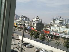 -南京悦客假日酒店
