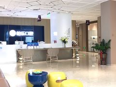 -柏乐口腔医院·舒适化无痛种植牙中心(东盟商务区院)