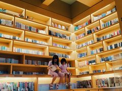 -新华书店(顺峰山公园店)