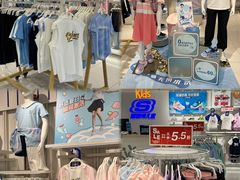 -王府井奥莱临潼小镇(临潼店)