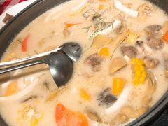 木瓜椰奶浸鸡-龙桥私厨·姜花菊花过桥鱼·顺德菜(容桂店)