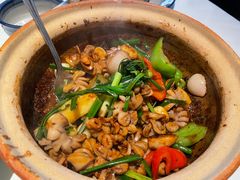 -八府香鸭·啫啫煲(华山路店)