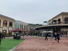 -王府井奥莱临潼小镇(临潼店)