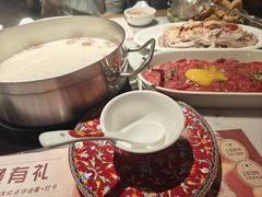 -尚尚仙·酸汤猪手·猪肚鸡火锅(华联万柳购物中心店)