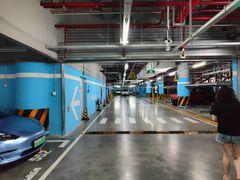 -白玉兰广场停车场