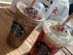 草莓轻乳酪-星巴克臻选(杭州嘉里中心1F店)
