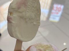 -须尽欢·冰淇淋&中国茶(翔殷路店)