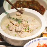 辣椒炒肉吃不烦，就是有点费米饭