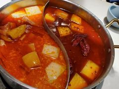 猪手鸳鸯锅-小街猪手(团结湖店)