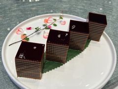 -景月阁空中食府(希尔顿酒店)