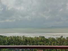 -三亚湾海居铂尔曼度假酒店