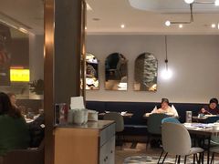 -港丽餐厅(来福士店)