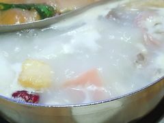鸳鸯锅-蒙肥羊·酸汤潮牛·鲜牛肉火锅烤肉自助(岗顶店)