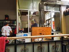 -茅屋大酒店