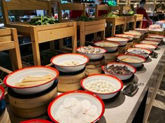 -鲜艳全日餐厅(长江之舟华邑酒店)