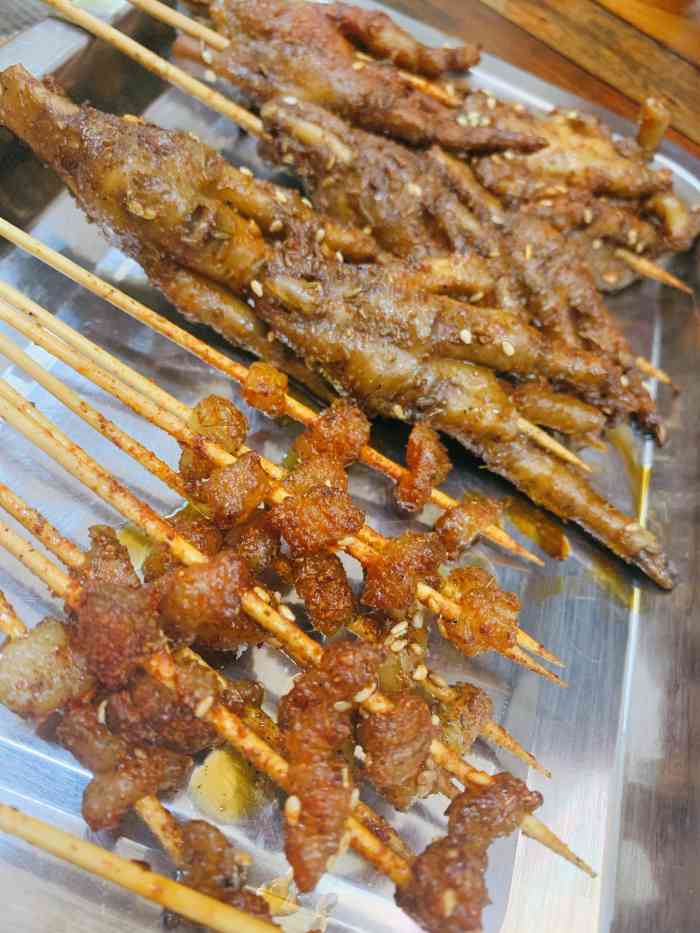 飞哥烧烤(系马桩总店)-"这家店以前在三经路的时候经常吃,搬到系马.