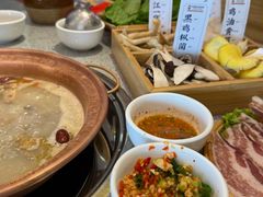 -阿婆情腊排骨火锅(金虹路店)