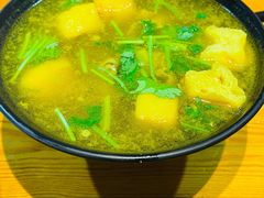 咖喱牛肉粉丝汤-陈小北小泽生煎(鞍山西道店)