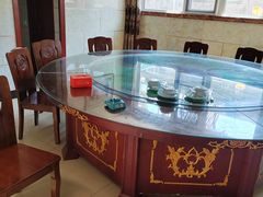 -宾朋海鲜饭庄(兴海路店)