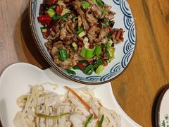 -老滇山寨•云南特色菜•地方菜•民族风情歌舞表演(金碧店)