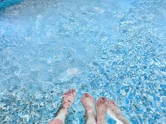 -涨巢·潮玩水疗局