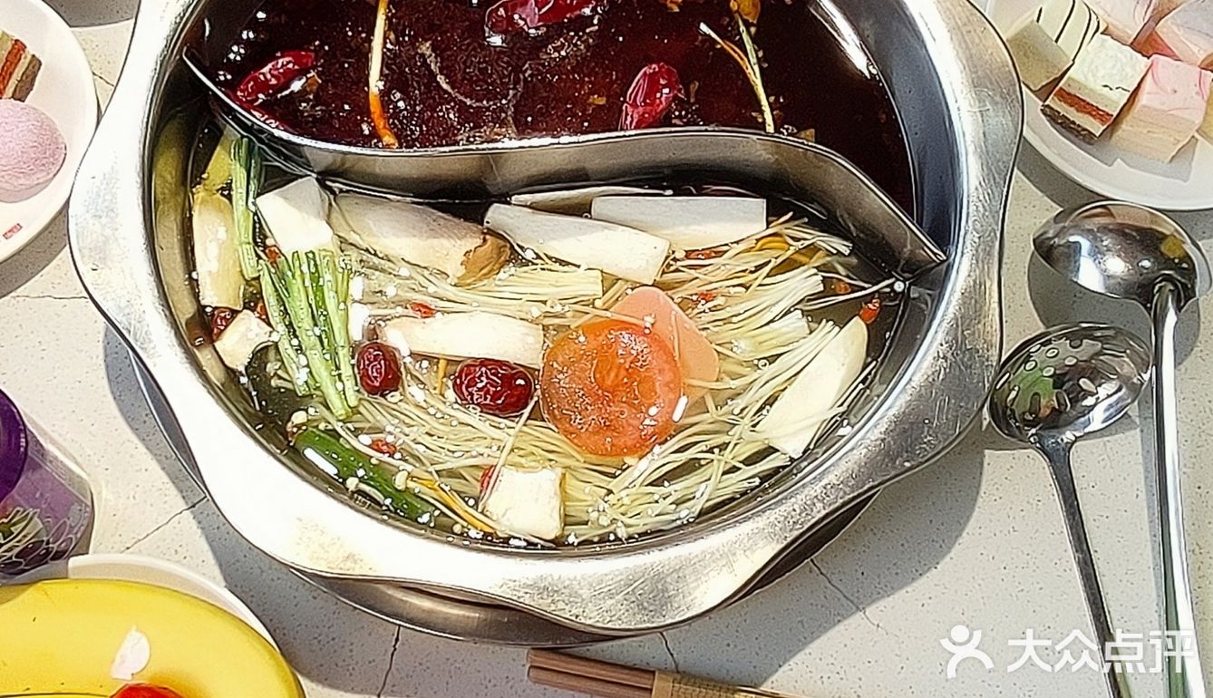 成都必吃火锅，排队都想吃到，真的不来试试吗？