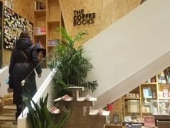 -新华里咖啡书吧(新华书店小寨店)