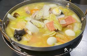 Iron Pot Stewed Three Fresh Ingredients