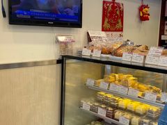 -红宝石·鲜奶小方·海派西点房(南丹店)