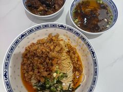 -鲁达面馆本帮风味(共康东路店)