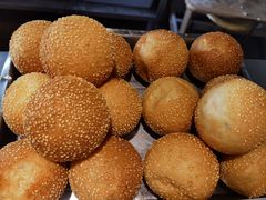 -西街夜油条·麻团包乌饭