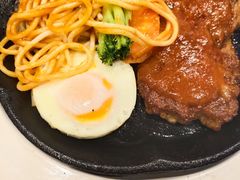 -汤姆家的牛排意面披萨(新城市广场店)