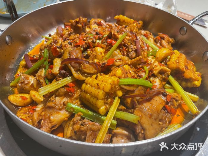 小街猪手(团结湖店)干锅猪蹄锅图片