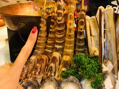 -鲜入围煮花胶鸡海鲜火锅