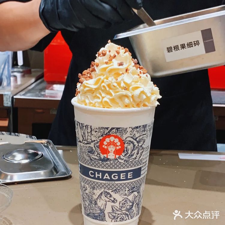 味道颜值双双在线的霸王茶姬在海口开旗舰店啦‼️